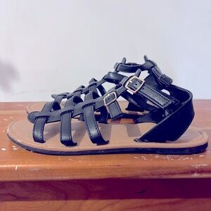 BLACK GLADIATOR SANDALS SIZE 3Y